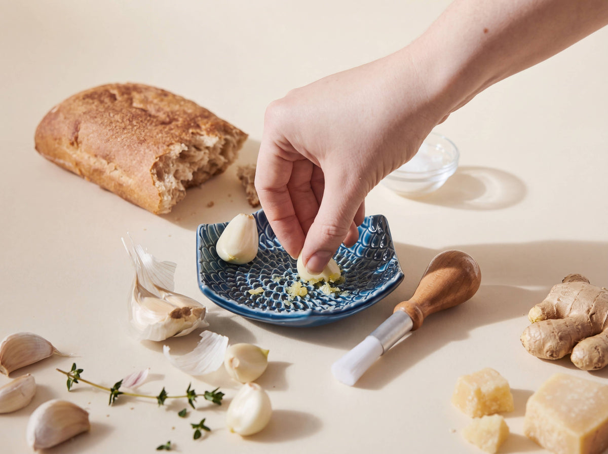Ceramic Garlic Grater, 3-Piece Set – Teal