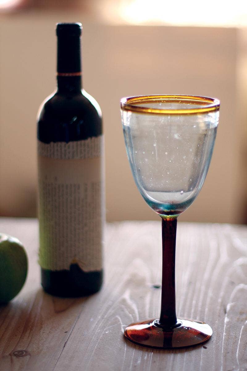 RECYCLED WINE GLASS WITH AMBER RIM