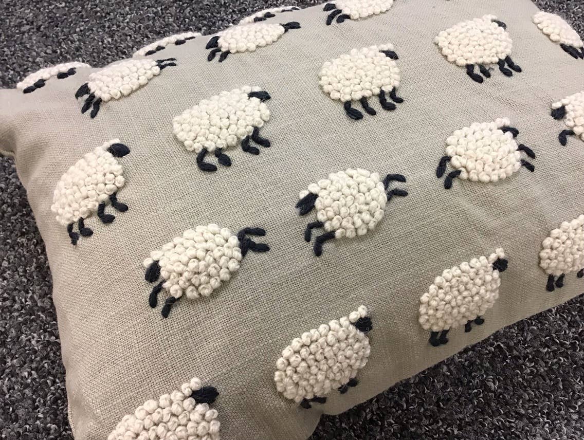 Pillow Applique/Embo 12x16" Sheep