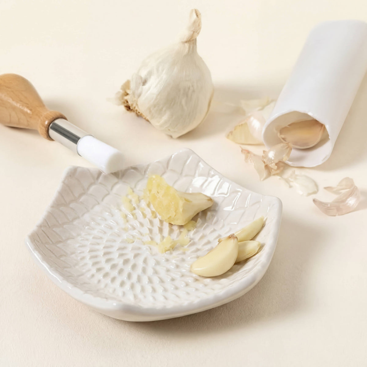 Ceramic Garlic Grater, 3-Piece Set – White