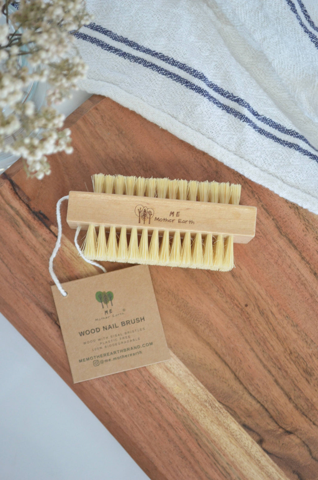 Eco-Friendly Vegan Wood Nail Brush