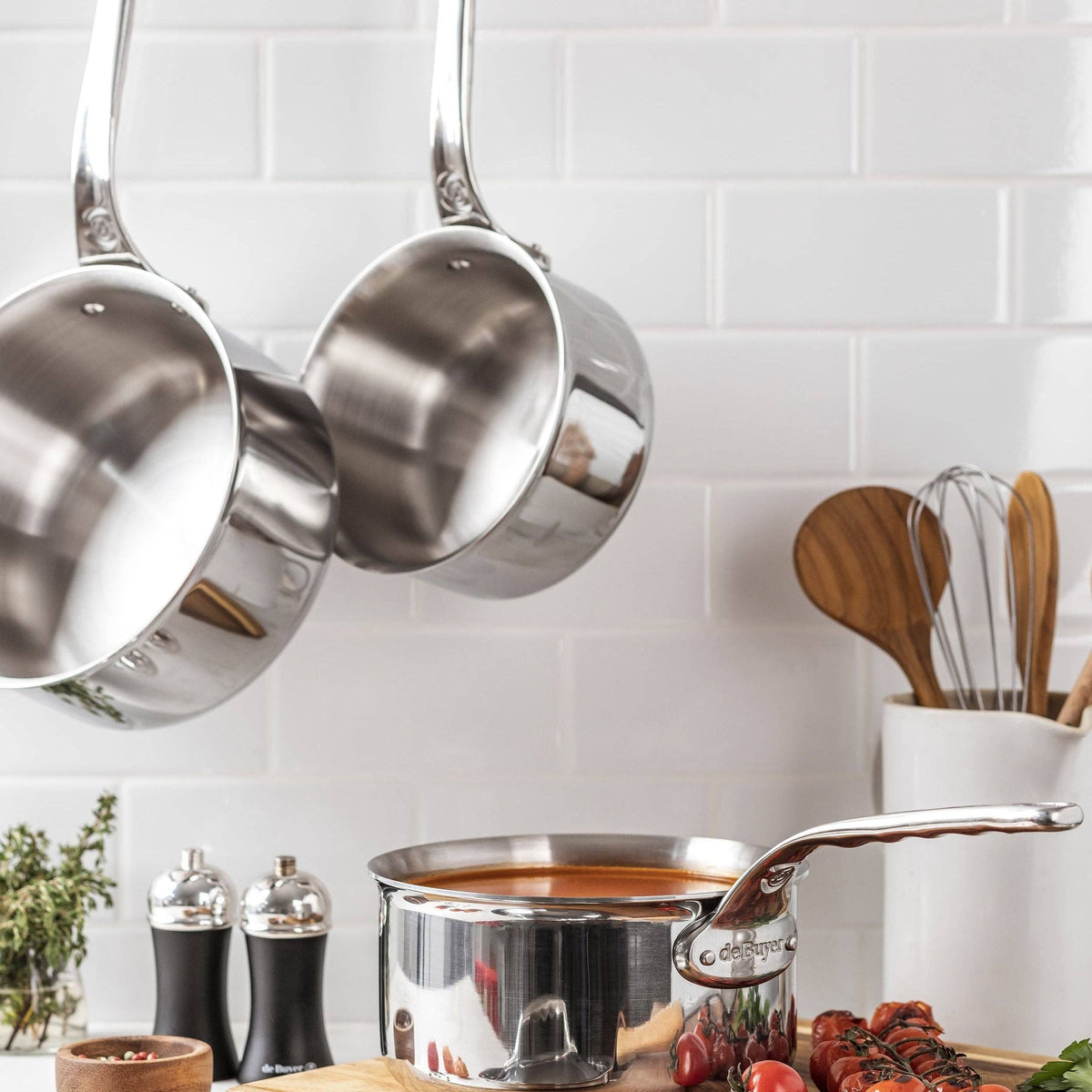 AFFINITY 5-ply Stainless Steel Saucepan with Lid