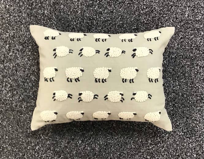 Pillow Applique/Embo 12x16" Sheep