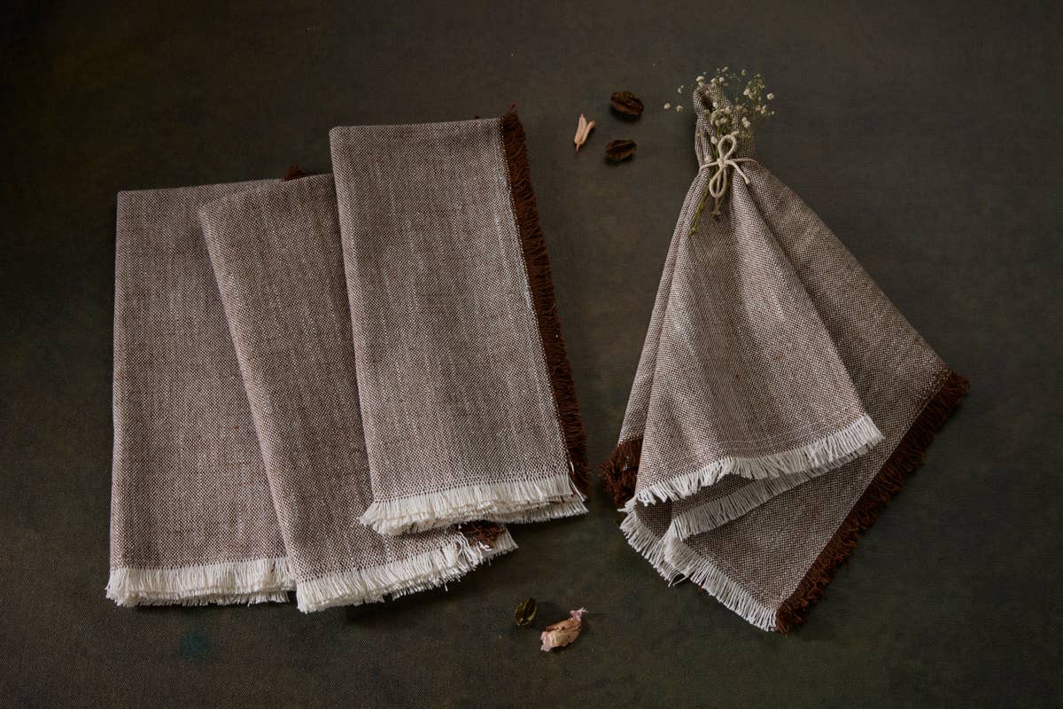 Soft Chambray Dinner Napkins - 18" x 18" Set of 4.