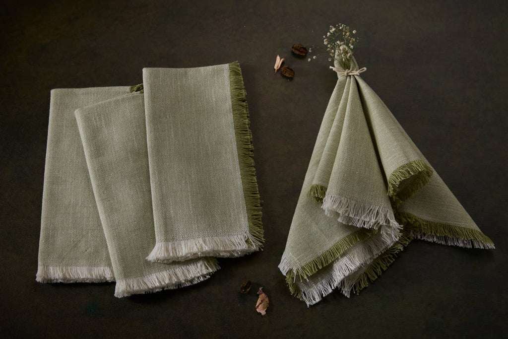 Soft Chambray Dinner Napkins - 18" x 18" Set of 4.