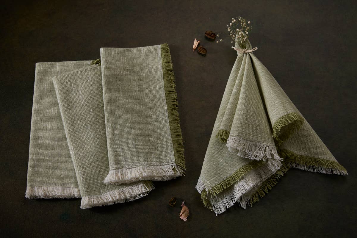Soft Chambray Dinner Napkins - 18" x 18" Set of 4.