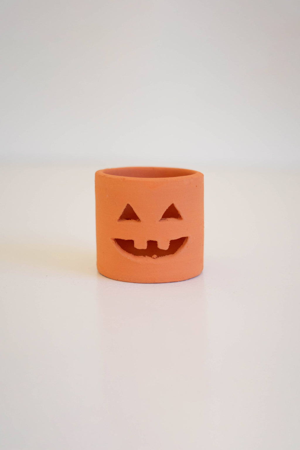 SHORT TERRACOTTA JACK-O-LANTERN