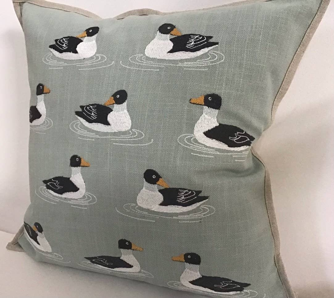 Pillow Applique/Embo 16" Puddle Ducks on a Pond