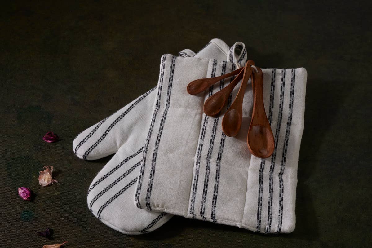 Baking Gift Set: Oven Mitt, Pot Holder & Mini Wooden Spoons