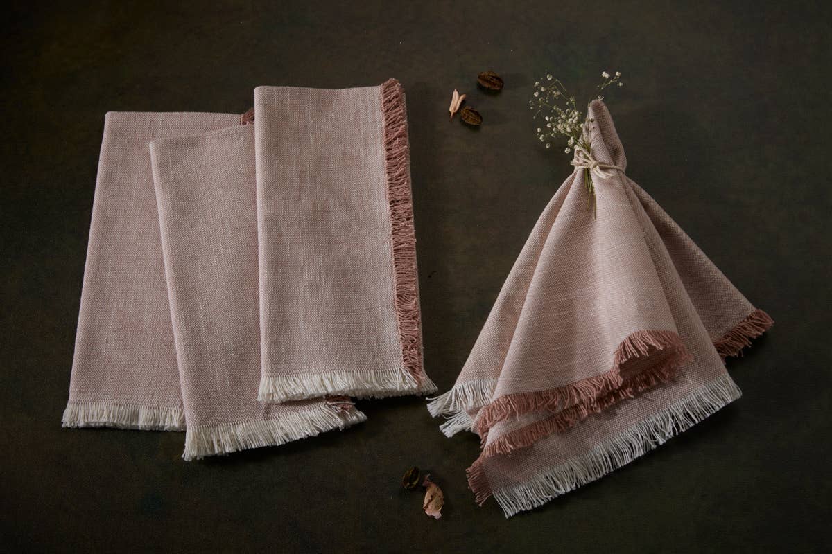 Soft Chambray Dinner Napkins - 18" x 18" Set of 4.